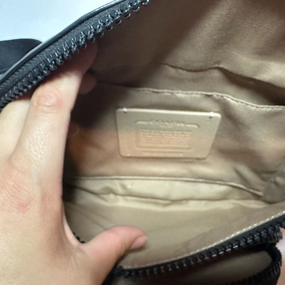 Coach Two-Tone Black and Cream Belt Bag - Picture 7 of 8